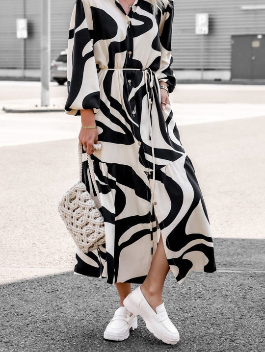 Damen nan gemustertes Hemdblusenkleid mit Taillenkordel, durchgehender Knopfleiste und seitlichem Schlitz EB