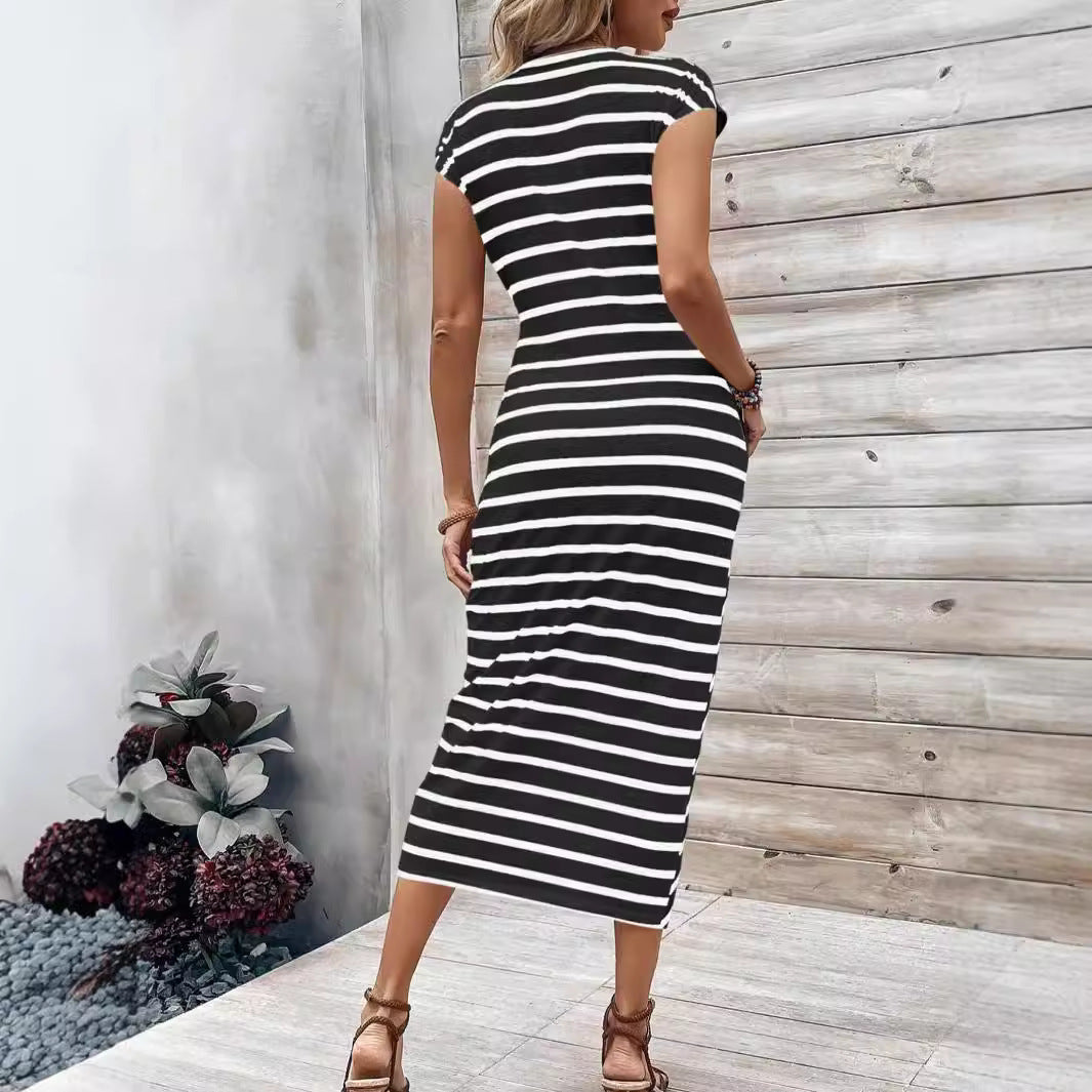 Damen Maxikleid mit elegantem Wickeldetail und sportlichem Streifenmuster EB
