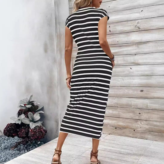 Damen Maxikleid mit elegantem Wickeldetail und sportlichem Streifenmuster EB