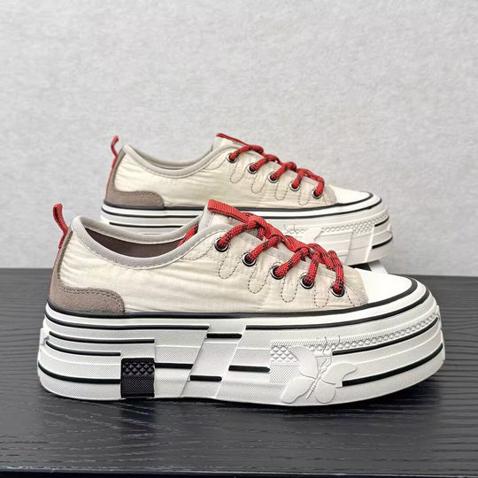Damen Plattform-Sneaker mit einzigartigem Design und innovativer Schnürung EB