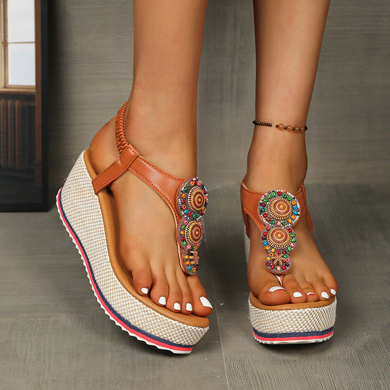 Damen Wedge-Sandalen mit dekorativem Schmuckdetail EB