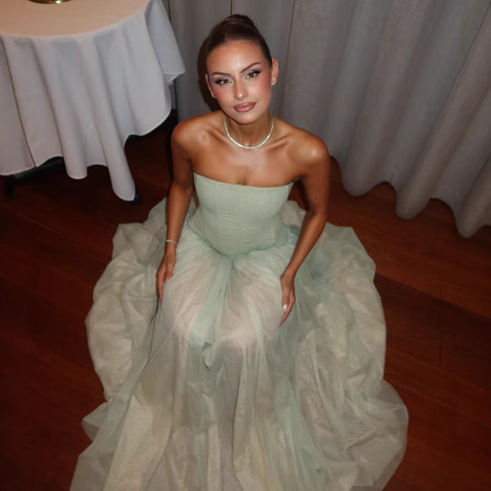Damen elegantes, trägerloses Maxikleid mit fließendem Tüllrock EB