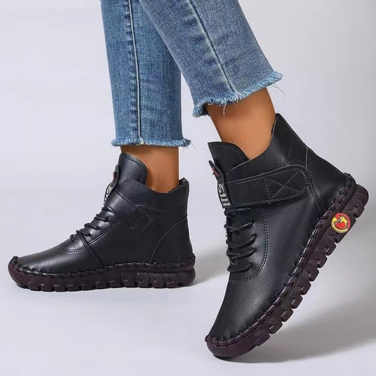 Damen nan knöchelhohe Freizeitboots mit Klettverschluss, elastischer Schnürung und markanter Profilsohle EB