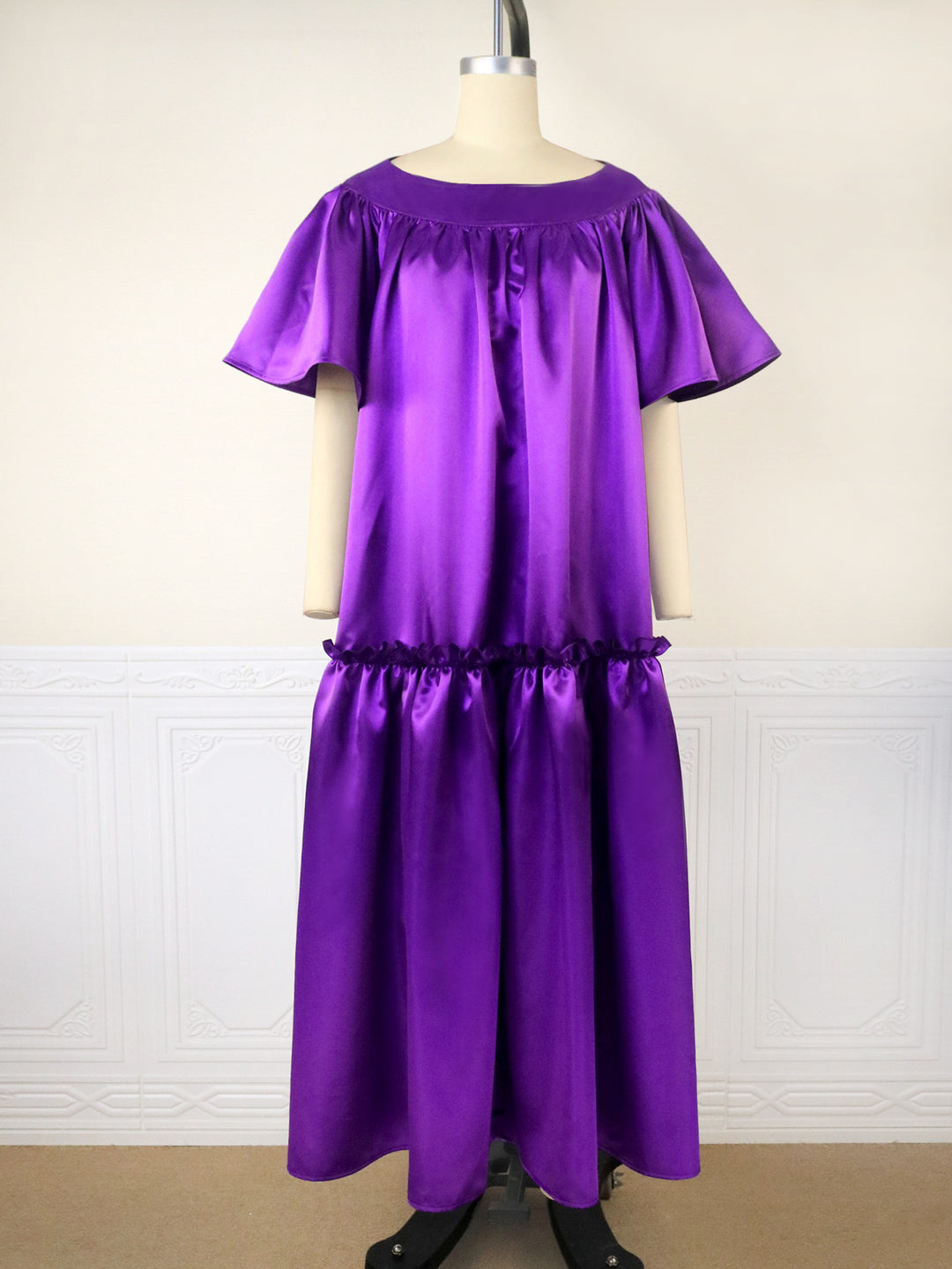 Damen Fließendes Maxikleid mit voluminösen Ärmeln EB