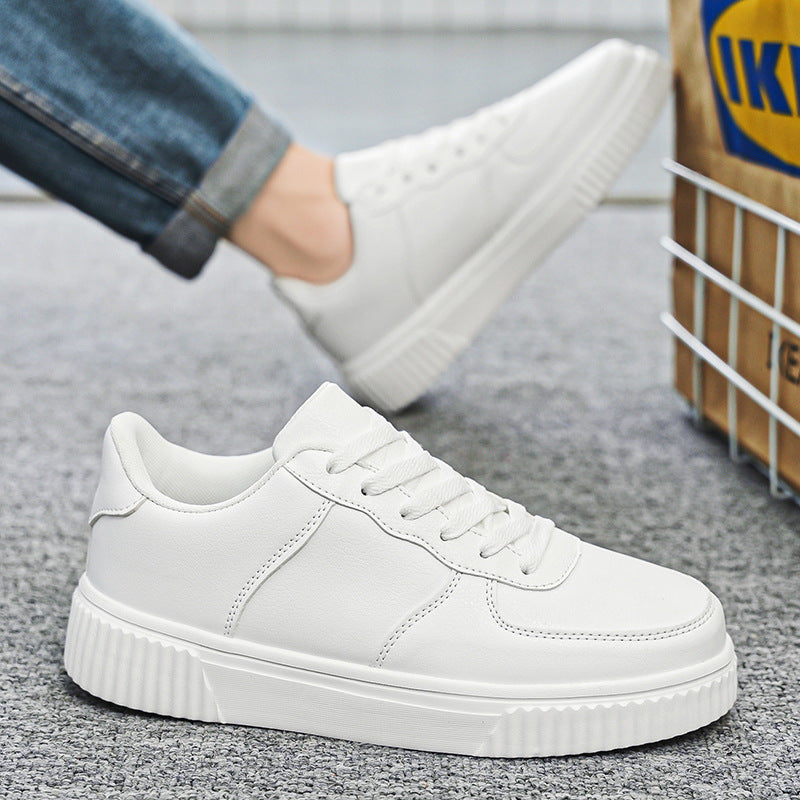 Unisex Plateau-Low-Top-Sneaker mit gepolstertem Einstieg und profiliertem Gummiaußensohle EB
