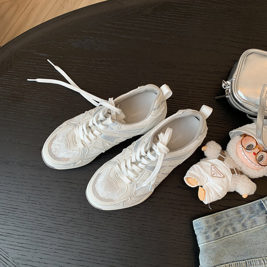 Damen Sportliche Sneakers mit atmungsaktivem Mesh-Obermaterial und schockabsorbierender Sohle EB