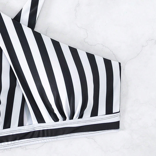 Damen Triangel-Bikinioberteil mit verspieltem Wickeldesign und eleganten Streifen EB