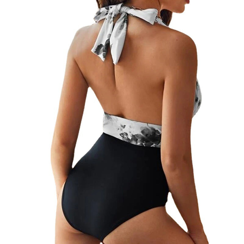 Damen Einteiler Badeanzug mit raffiniertem Wickeldetail und floralen Akzenten EB