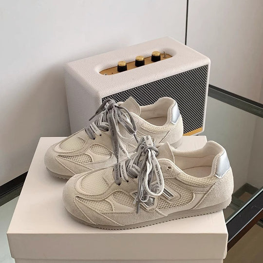 Damen Sportliche Sneaker mit atmungsaktivem Netz-Obermaterial und modischem Design EB
