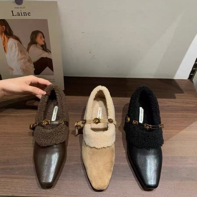 Damen elegante Slipper mit dekorativem Kunstfellkragen und goldenen Akzenten EB