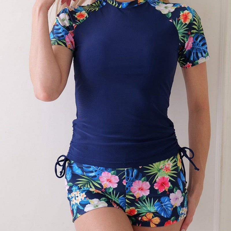 Damen Surf-Anzug mit floralem Design und modischen Akzenten EB