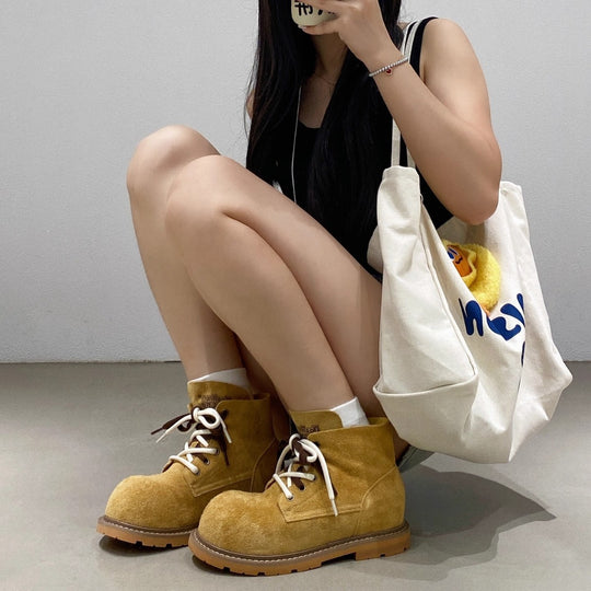 Damen bequeme und stilvolle Chelsea Boots mit trendy Schnürung EB