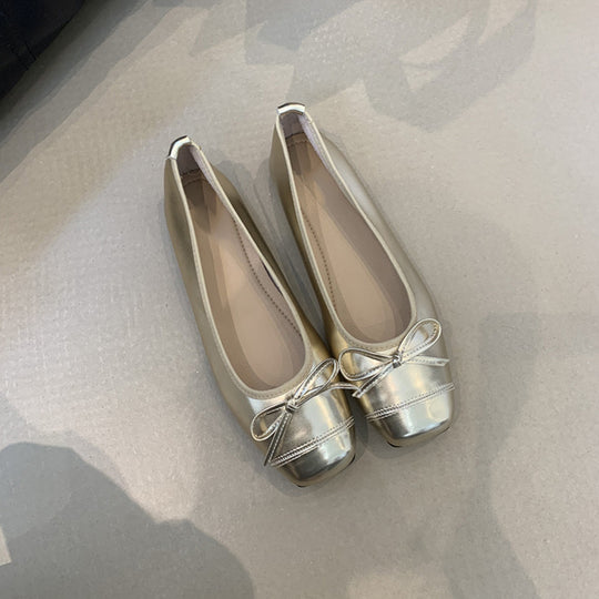 Damen elegante Ballerinas mit glänzendem Obermaterial und zierlicher Schleifenverzierung EB