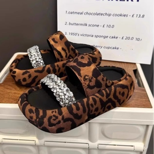 Damen modische Clogs mit eleganter Glitzerapplikation und bequemer Sohle EB