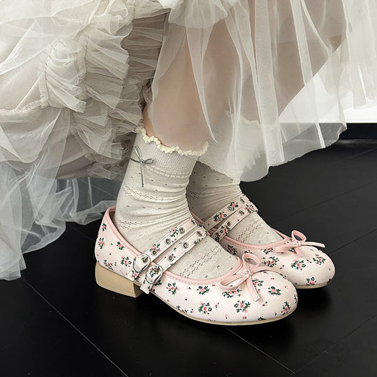 Damen Ballerinas mit zwei verstellbaren Riemchen und floralem Design EB
