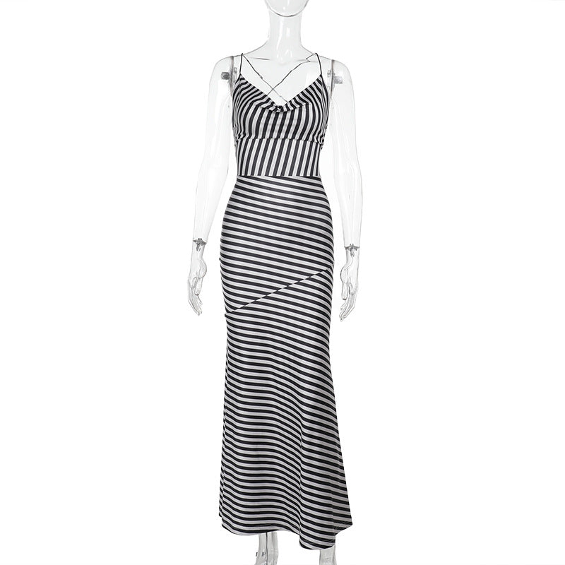 Damen Streifen-Maxi-Kleid mit elegantem Schnitt und verstellbaren Trägern EB