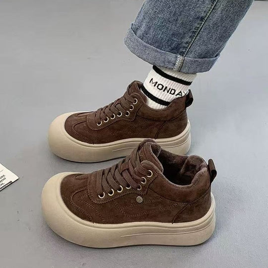 Damen Chunky Sneakers mit weichem Veloursleder und dämpfender Sohle EB