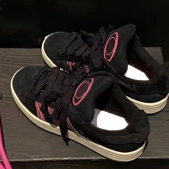 Damen Sportliche Sneakers mit modischem Akzent und robuster Sohle EB