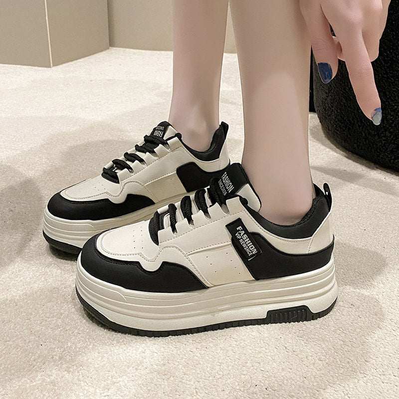 Damen Sneakers mit modernem Plateau-Design und atmungsaktiver Innenstruktur EB
