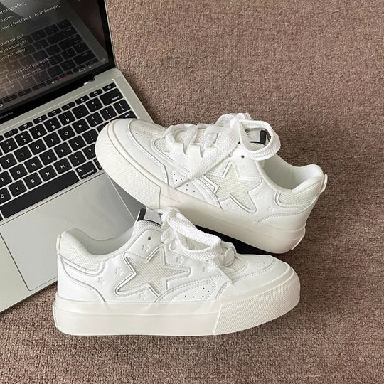 Damen Sportliche Sneakers mit kreativen Sternenapplikationen EB