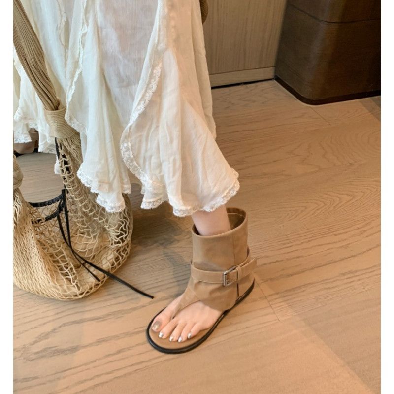 Damen Ankle-Cuff Zehensteg-Sandale mit weitem Schaft und verstellbarem Schnallenriemen EB