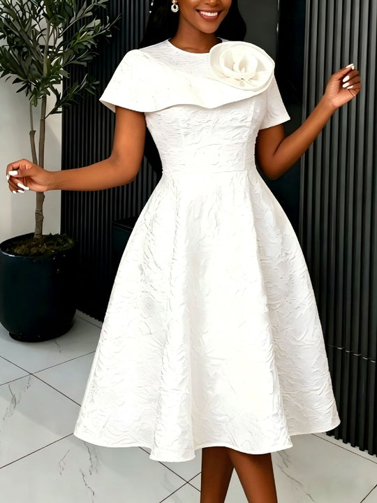 Damen festliches Kleid mit kunstvollem Blumendekor und wunderschöner Drapierung EB