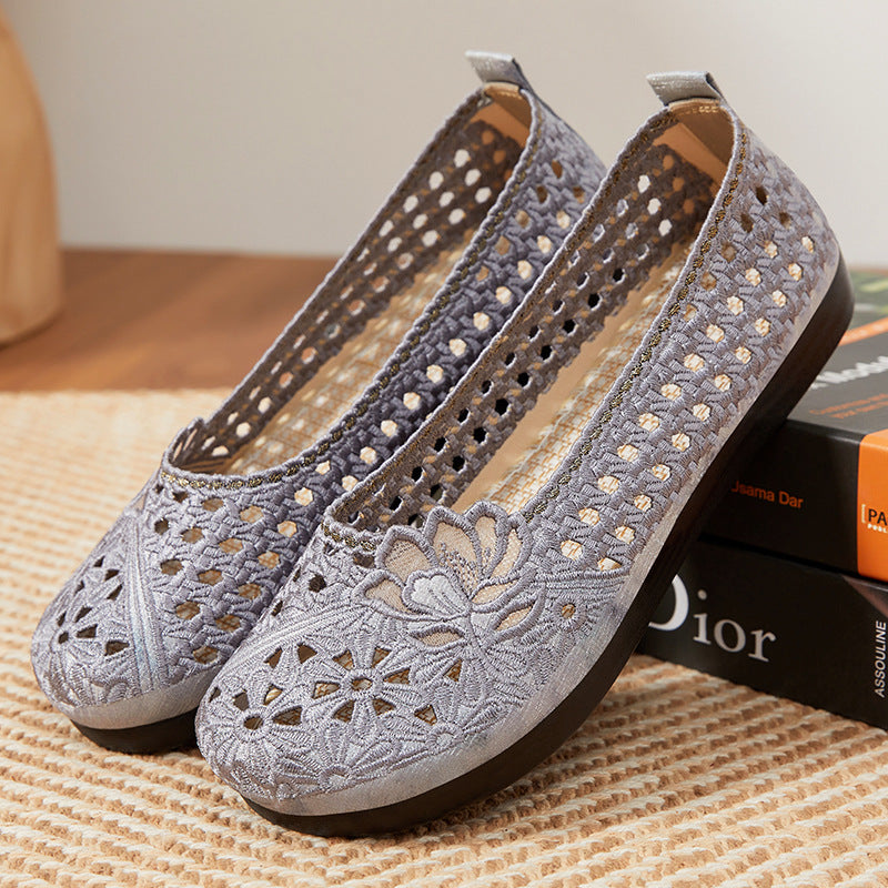 Damen Ballerinas mit floralem Lochdesign und rutschfester Sohle EB