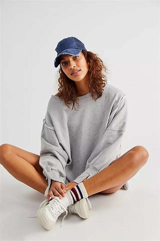 Damen oversized Sweatshirt mit Ballonärmeln, offenen Saumnähten und seitlichen Schlitzen Eichborn Berlin