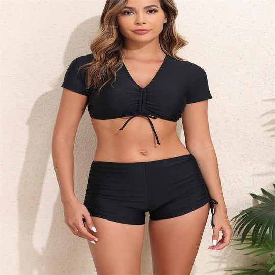 Damen Sportlicher Bikini-Set mit kürzeren Shorts und verstellbarem Oberteil EB