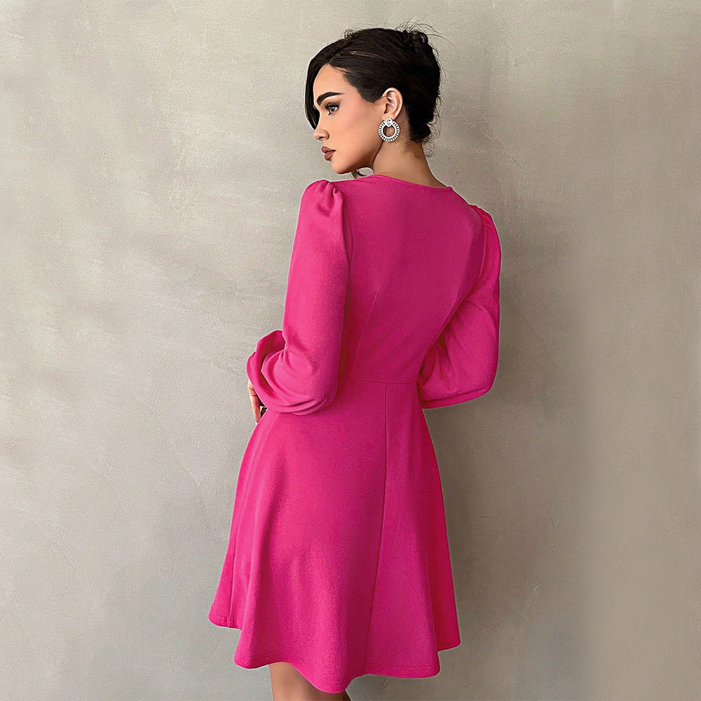 Damen kurzes A-Linien-Minikleid mit V-Ausschnitt und kleinem Ausschnittdetail, Empire-Taille und Ballonärmeln Eichborn Berlin