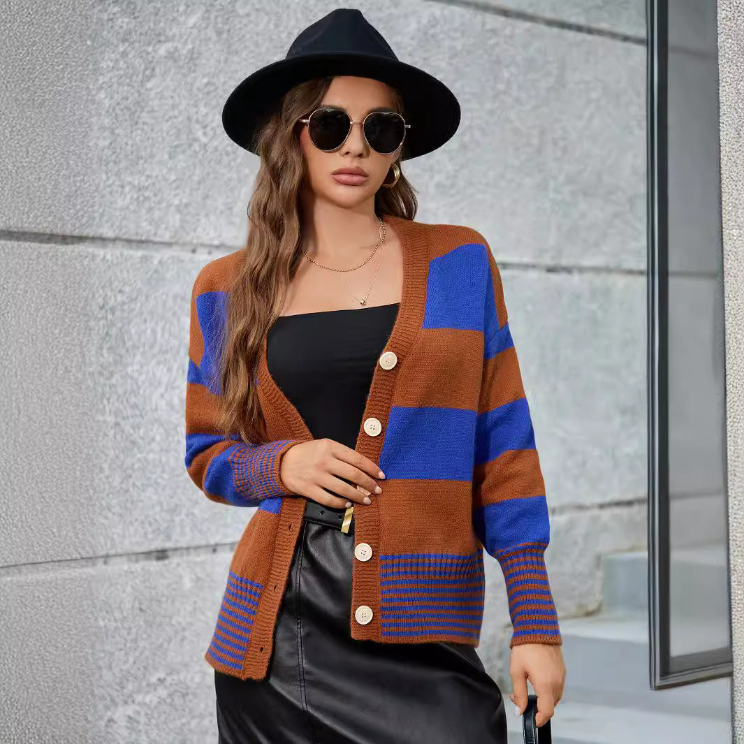 Damen Langarm-Strickjacke mit modernen Streifen und Knopfdetails EB