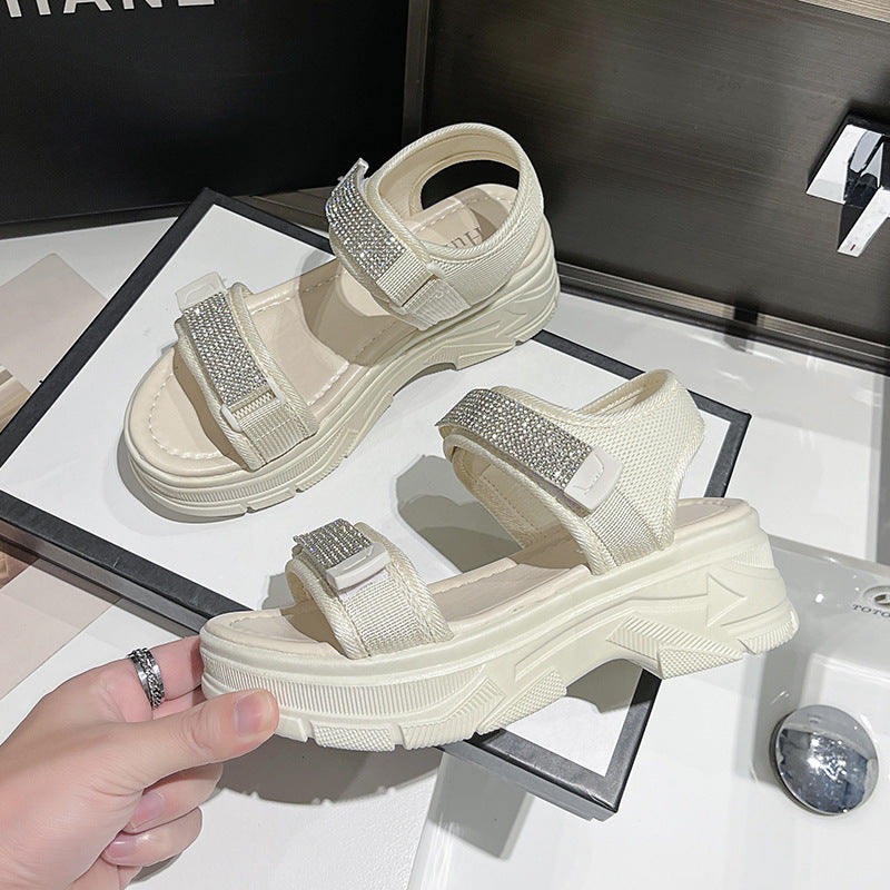 Damen Sandalen mit elegantem Riemen und glitzernden Akzenten EB