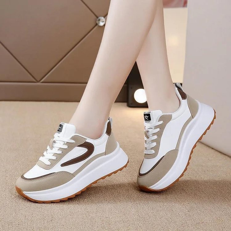 Damen Komfort-Sneaker mit dicker Plateausohle und trendigem Design EB