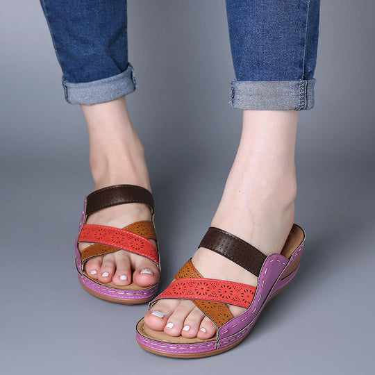 Damen Komfortable Wedge-Sandaletten mit modischem Schnitt und anatomischem Fußbett EB