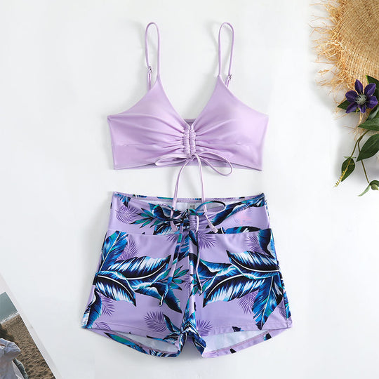 Damen Bikini-Set mit quer gerafftem Oberteil und lässigen Shorts EB