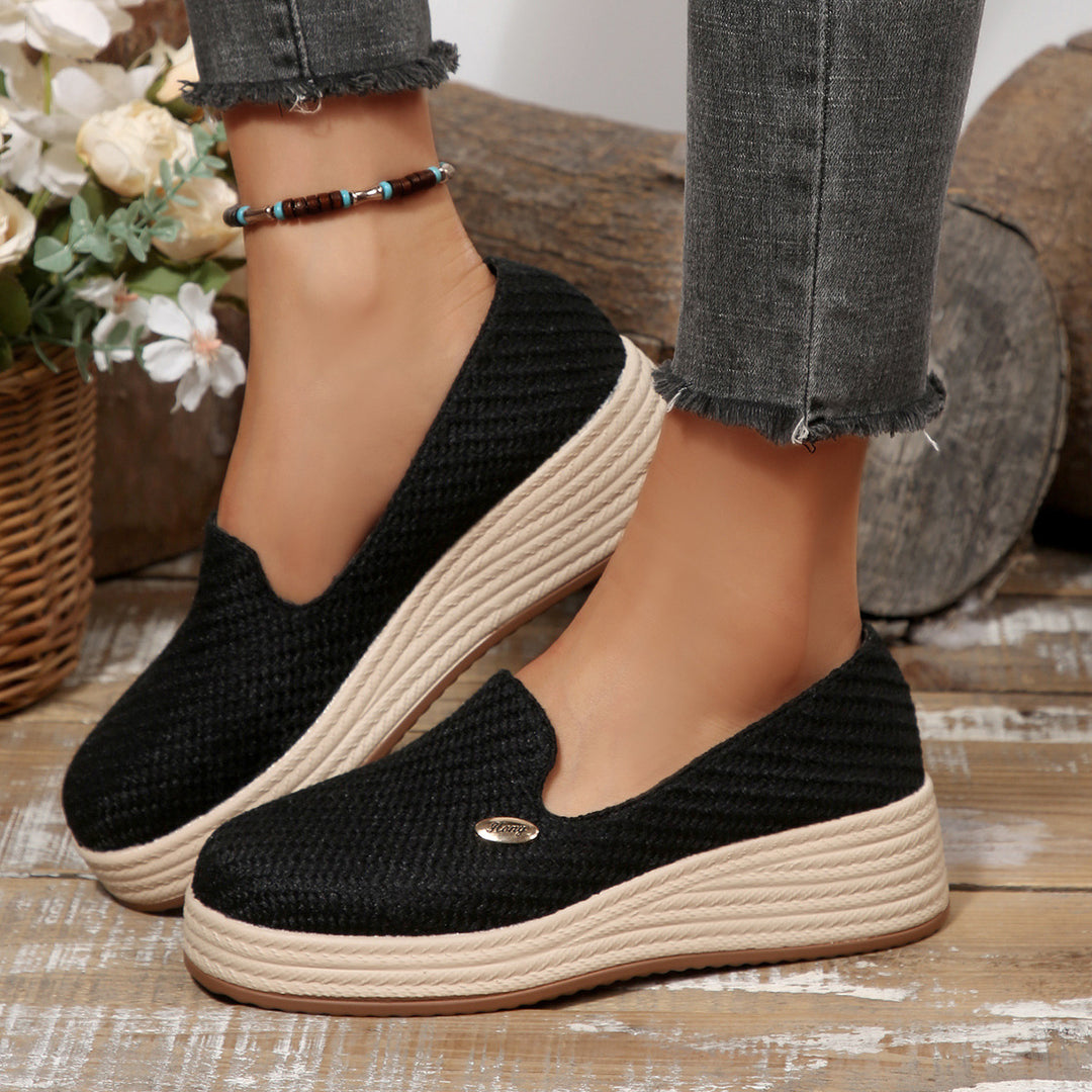 Damen bequeme Slip-On Sneakers mit anatomischem Fußbett und texturiertem Obermaterial EB