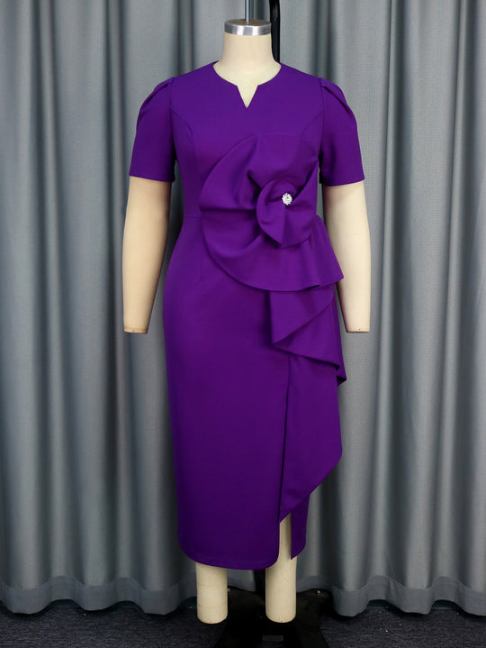 Damen Elegantes und figurschmeichelndes Kleid mit floralem Detail EB