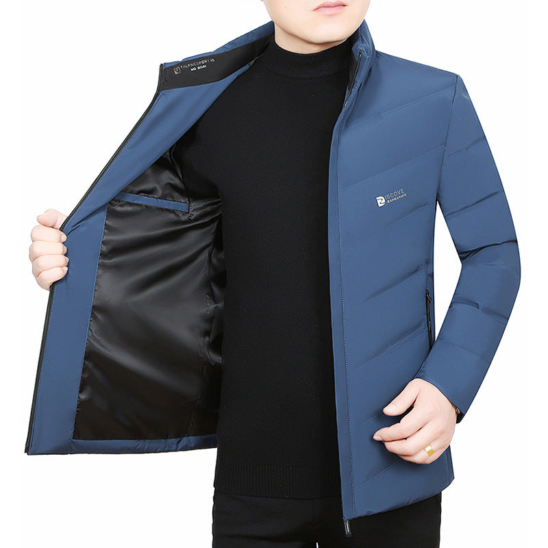 Herren Slim-Fit Reisesteppjacke mit Stehkragen und Chevron-Steppung EB