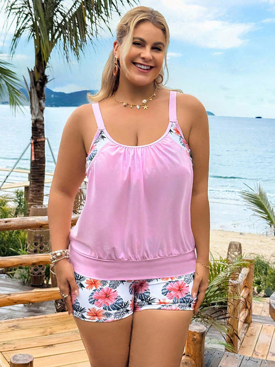 Damen sportliches Badeoutfit mit floralen Shorts EB