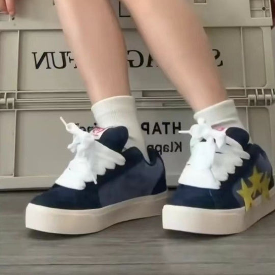 Damen Sportliche Sneaker mit kreativen Applikationen und dicker Sohle EB