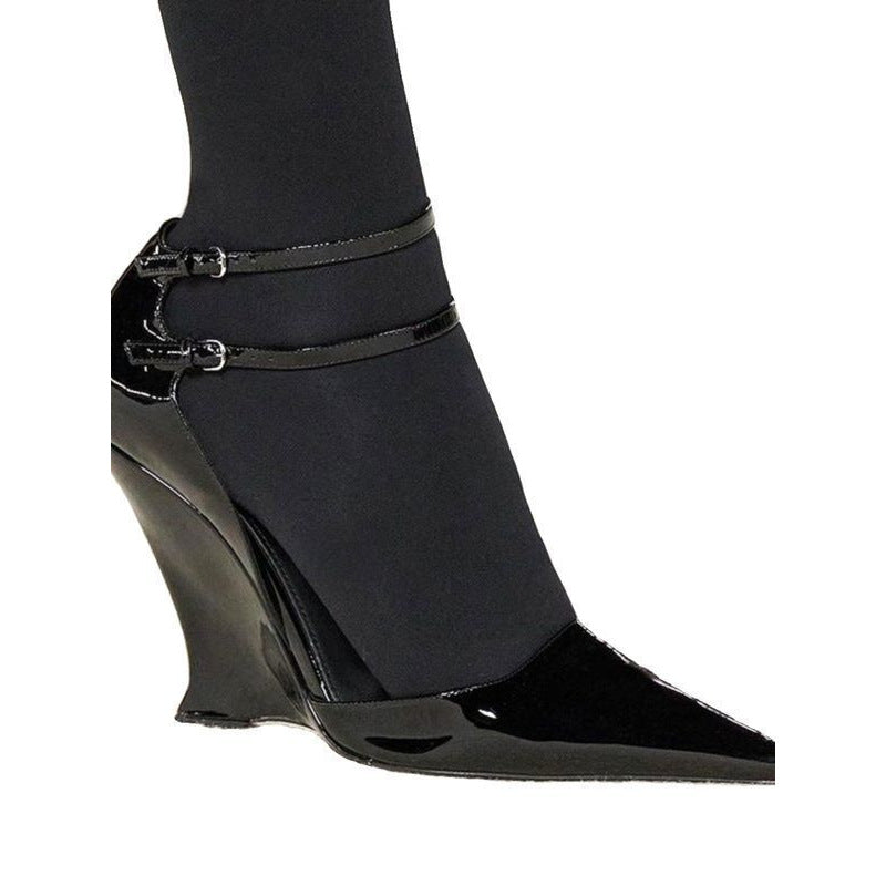 Damen Wedge-Pumps mit dekorativem Riemendesign EB