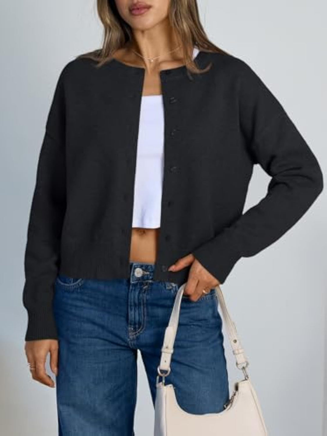 Damen Cropped Strickjacke im Boxy‑Schnitt mit Rundhals und Rippbündchen EB