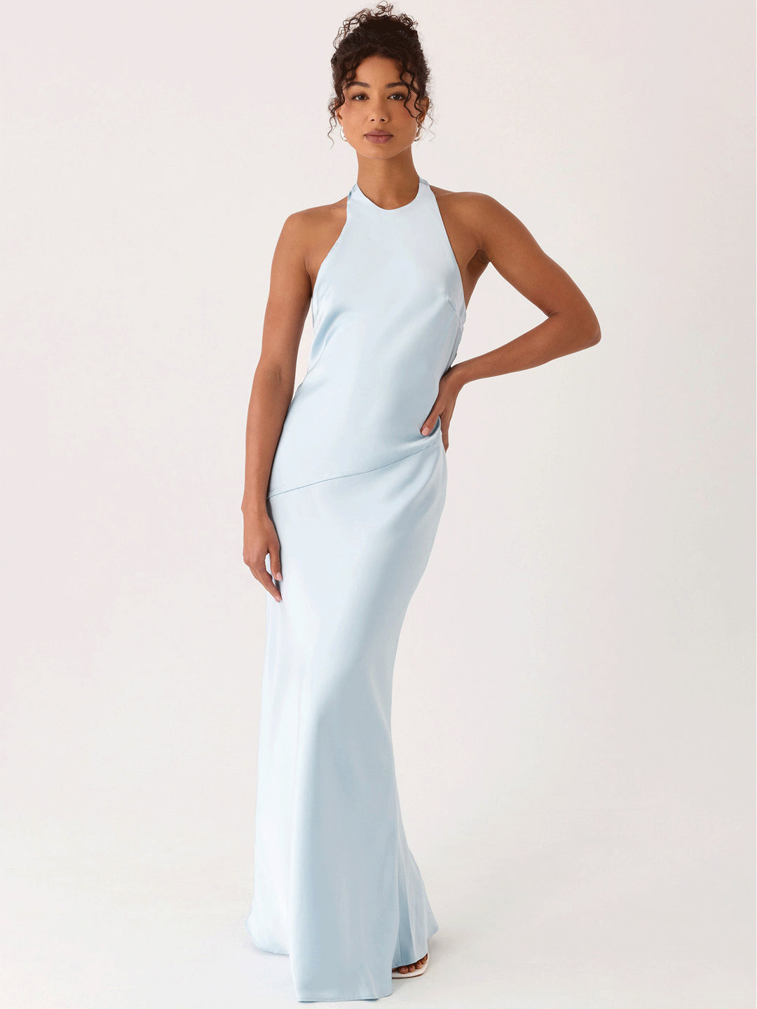 Damen Elegantes Abendkleid mit schickem Halterdesign und fließendem Stoff EB