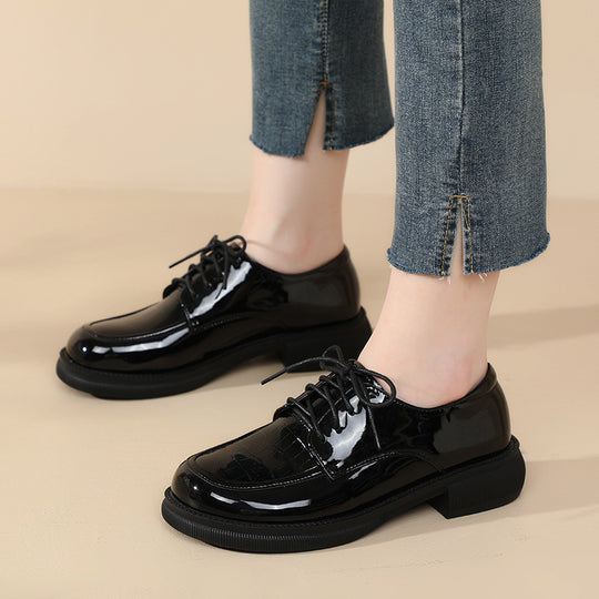 Damen Elegante Schnürschuhe aus lackiertem Kunstleder mit blockiertem Absatz EB