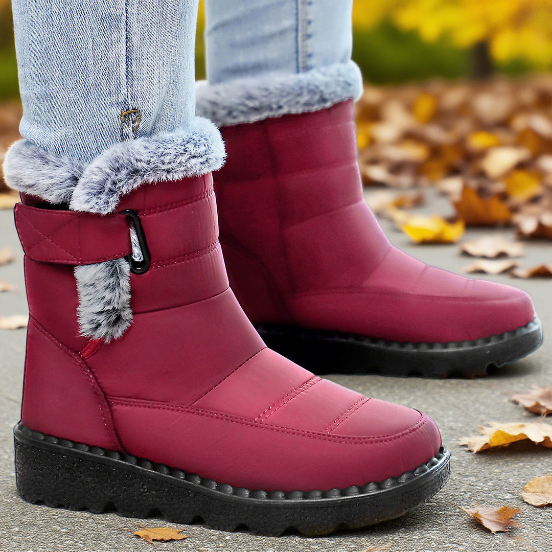 Damen Isolierte Winterstiefel mit weichem Innenfutter und praktischen Schnallen EB