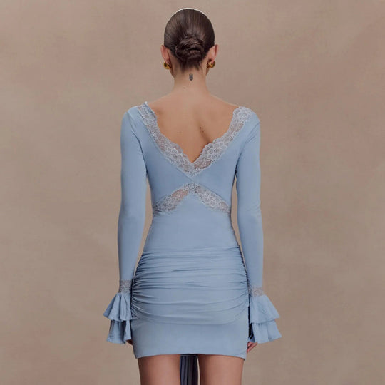 Damen Mini-Kleid mit Spitzenakzenten und voluminösen Ärmeln EB