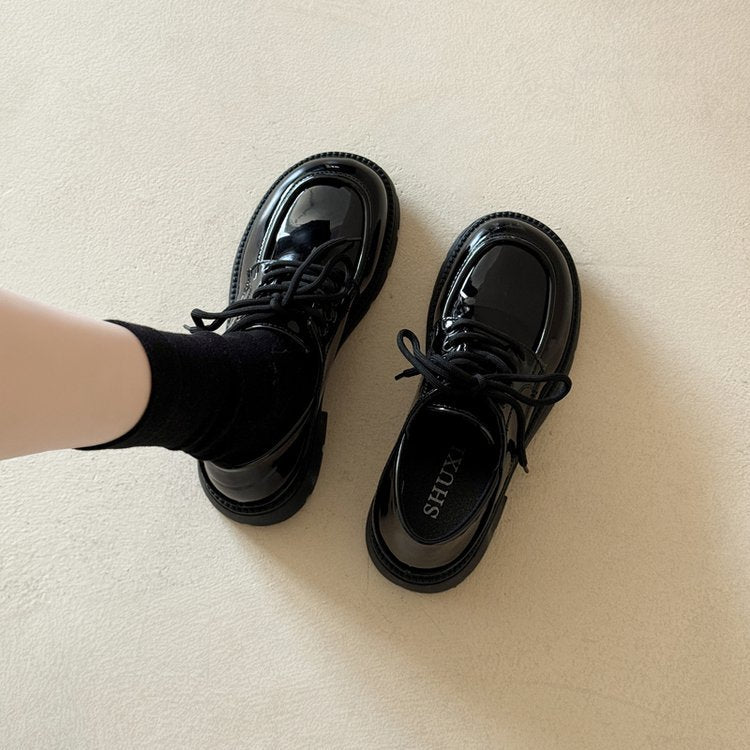 Damen modische Sneaker mit robustem Sohlenprofil und elegantem Design EB