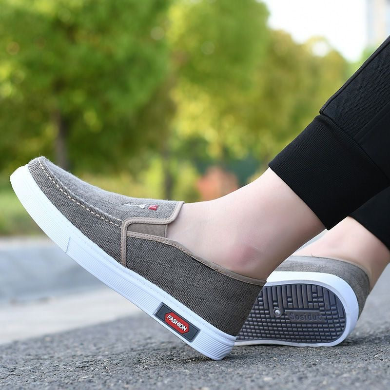 Damen Sportliche Slip-On Sneakers mit elastischem Einstieg und atmungsaktivem Obermaterial EB