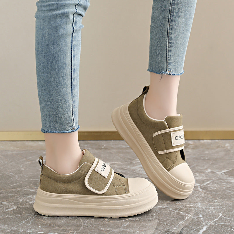 Damen Slip-On Sneakers mit praktischen Klettverschlüssen und komfortabler Sohle EB