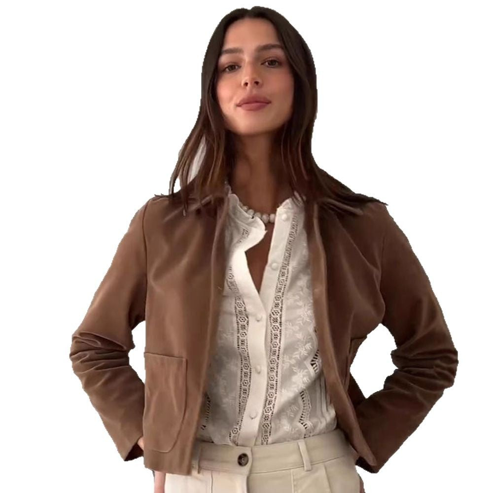 Damen modische Kurzjacke mit hochgeschlossenem Kragen und praktischen Taschen EB